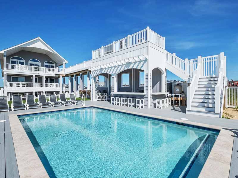 Pool picture of Wench's Pad 4 vacation rental for pool home blog