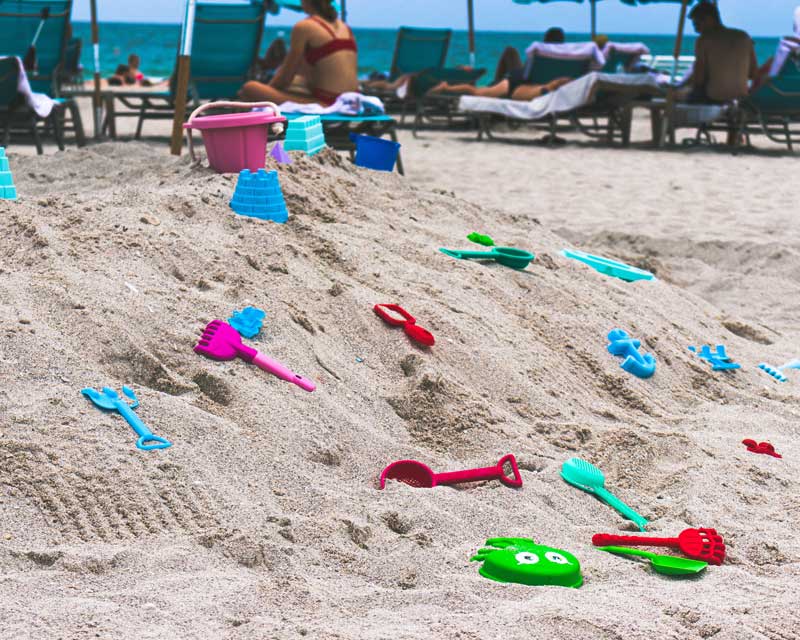When visiting the Outer Banks, please respect the beach and others and fill in any holes you may have made.
