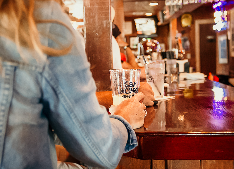 Find your new favorite bar or restaurant in the Outer Banks towns of Nags Head, Kitty Hawk, and Kill Devil Hills. 